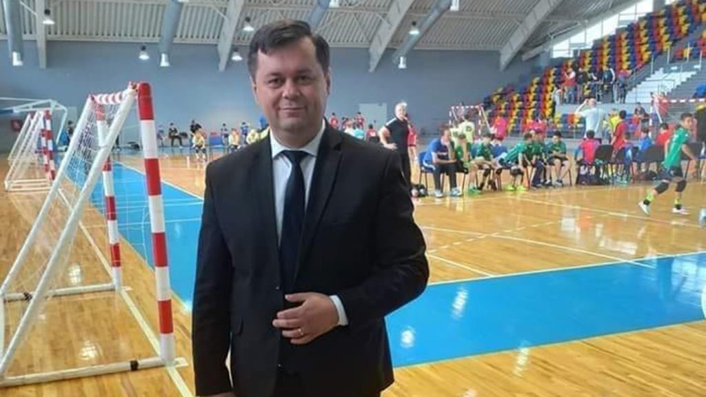 FOTO | Primăria vrea organizarea festivităților de absolvire pe Sadionul Municipal!